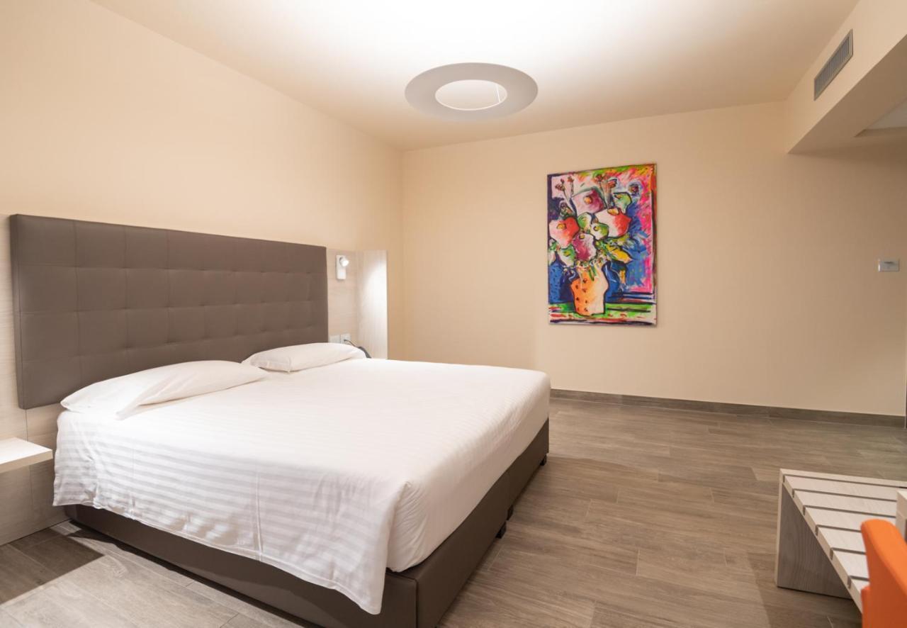 Bhotel Lagonegro Exteriör bild