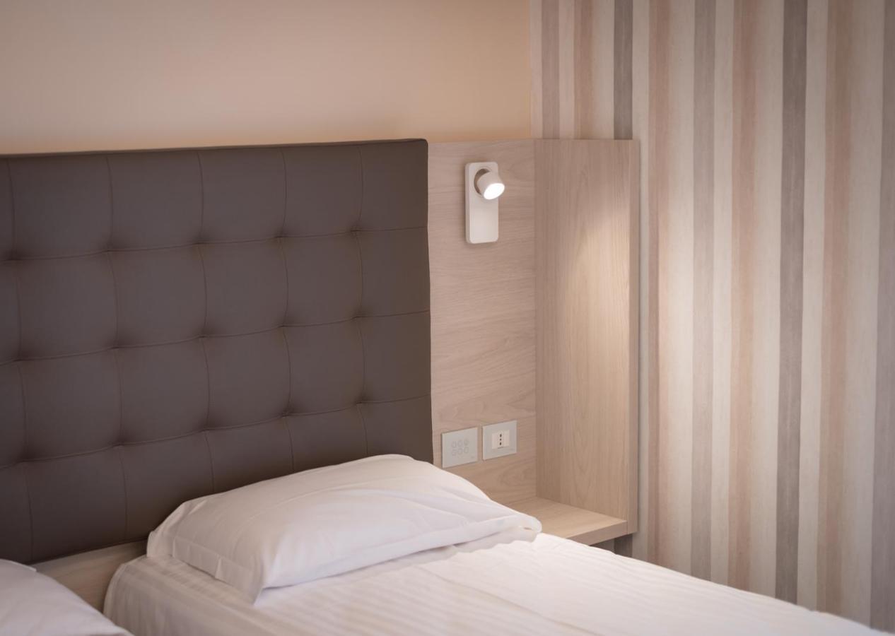 Bhotel Lagonegro Exteriör bild