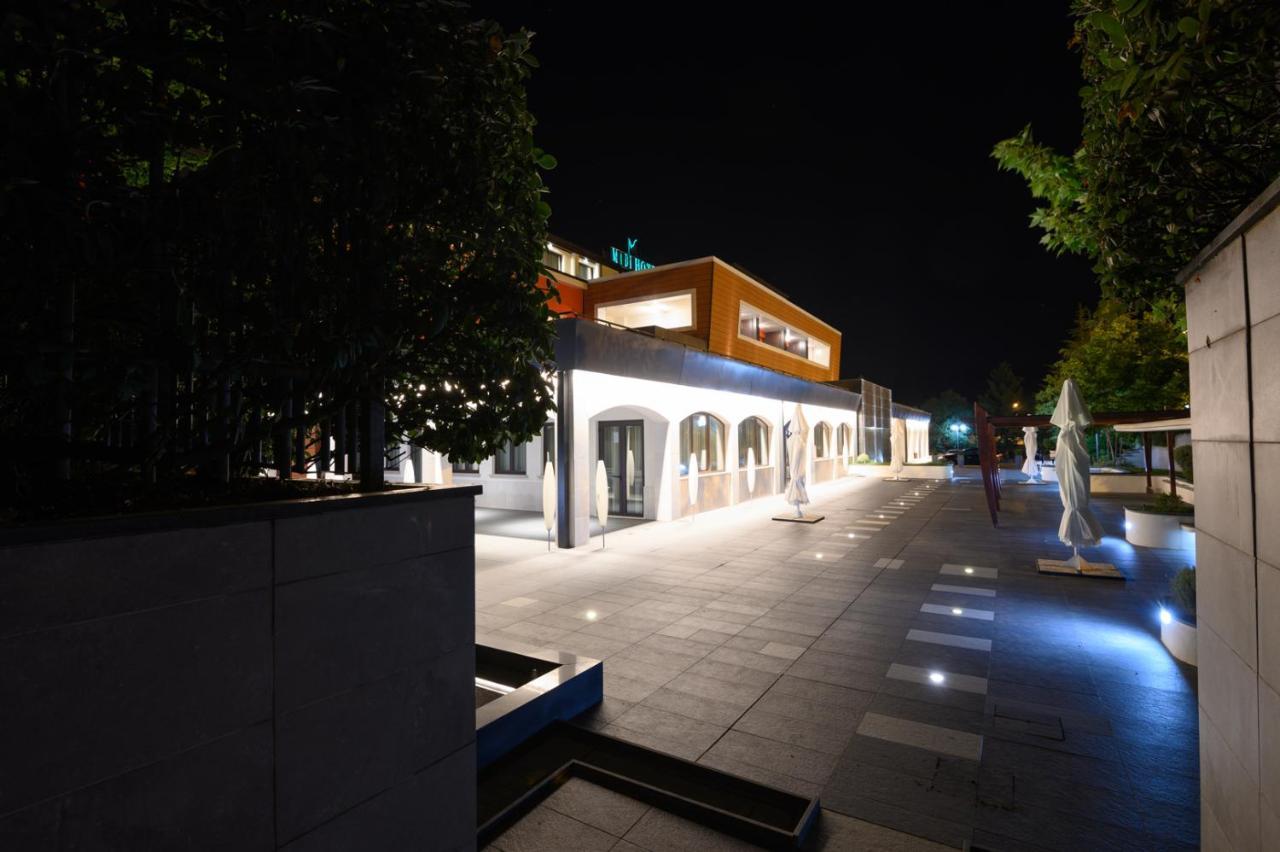 Bhotel Lagonegro Exteriör bild