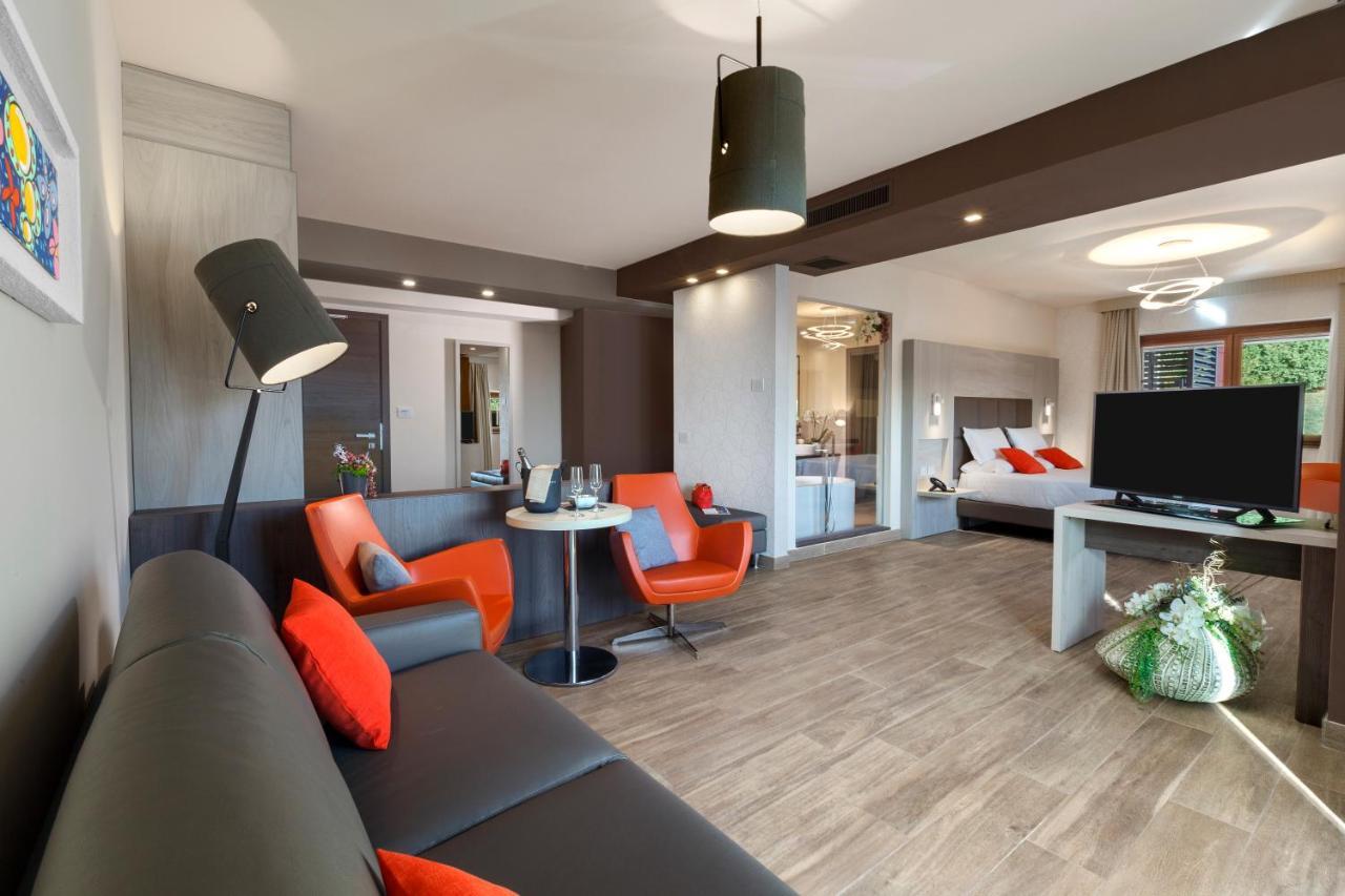 Bhotel Lagonegro Exteriör bild